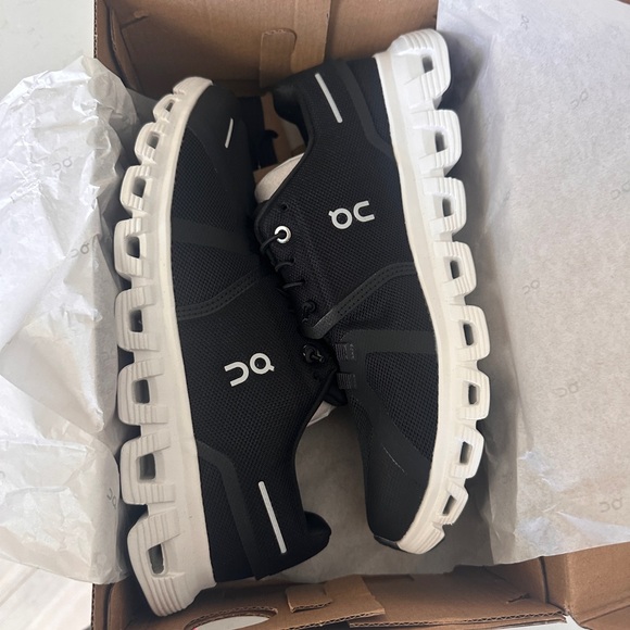 On Cloud - cloud 5 - size 9 - Picture 7 of 8